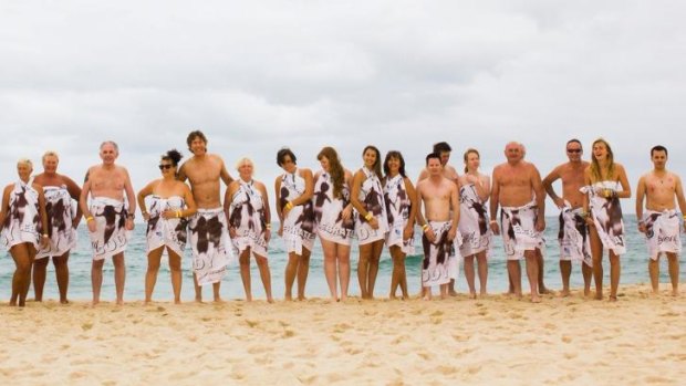 Up to 1000 people will strip off for a world record attempt in Perth.