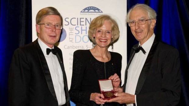 Dr Peter Pockley (right), Governor-General Quentin Bryce (centre) and Australian Academy of Science President Professor Kurt Lambeck (left) on presentation of the Australian Academy of Science Medal 2010.