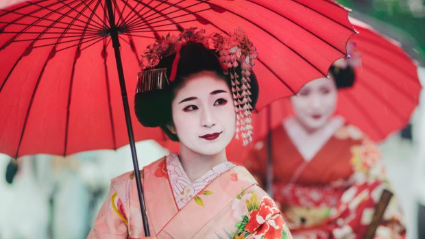 Maiko girls, Geisha apprentices, Kyoto, Japan.