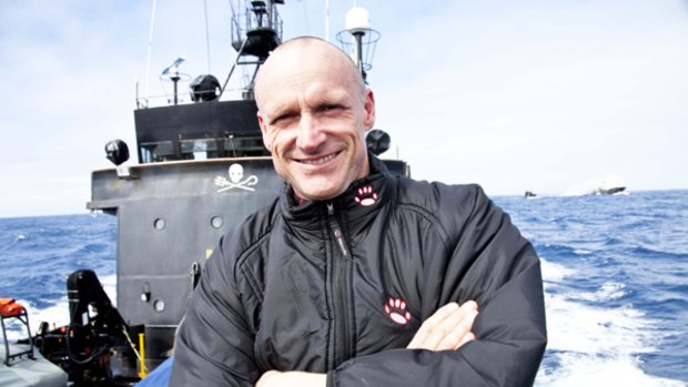 Pete Bethune has boarded the Shonan Maru 2 in a bid to arrest the skipper.