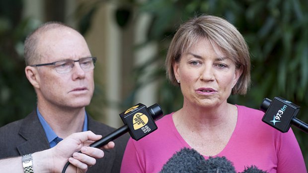 Anna Bligh announces her intention to resign from Queensland Parliament, alongside husband Greg Withers.