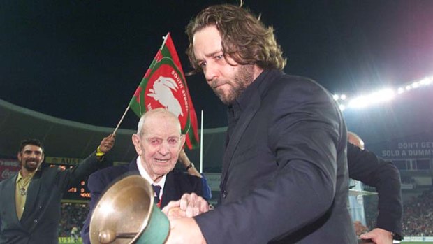 Russell Crowe ... set to ring the bell at the Grand Final should Souths overcome the Bulldogs.