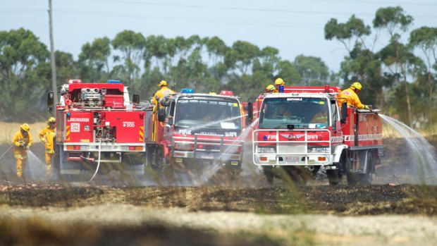 The Mordialloc grass fire being doused by fire crews.