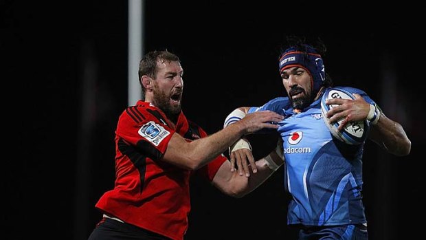 Chris Jack of the Crusaders battles with Victor Matfield of the Bulls for lineout ball.