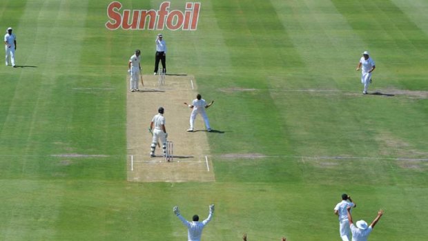 Drought continues ... Australia's greatest Test runmaker, Ricky Ponting, is dismissed for a duck in the first innings at the Wanderers, Johannesburg, by South Africa's Dale Steyn to top a dismal South African tour.