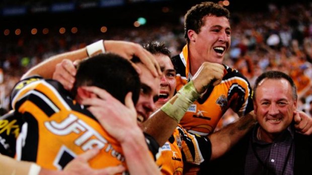 Wests Tigers Premiers 2005 NRL  Wests tigers, National rugby league, Rugby  league