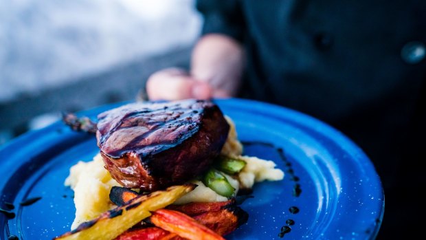 Angus steak with creamy garlic mash, capsicum and broccoli.