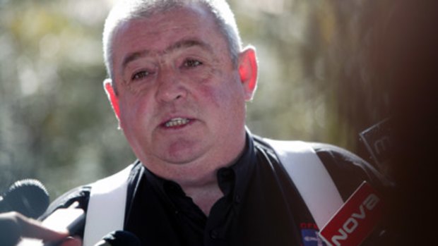 Heavyweight unionist Joe McDonald has accused Federal building commissioner of political chest beating.