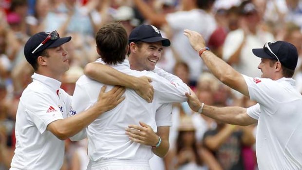 Captain Andrew Strauss, James Anderson, Graeme Swann and Jonathan Trott celebrate the wicket of Peter Siddle on the fifth day in the 5th Ashes Test.