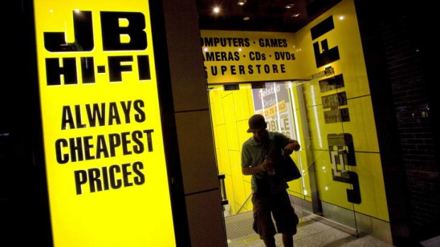 There's a cloud still hanging over JB Hi-Fi's share price.