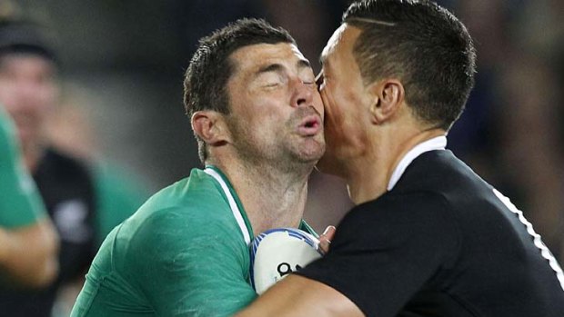 Sonny Bill Williams clashes with Rob Kearney of Ireland