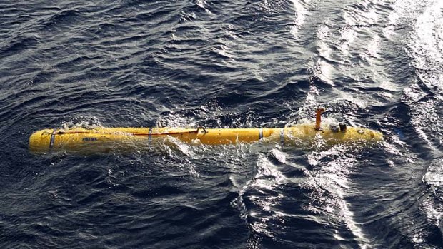 The Bluefin-21 uses its side scan sonar in the search for the missing Malaysia Airlines flight MH370.