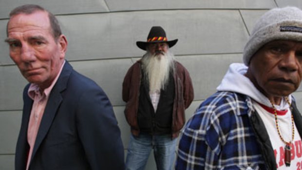 Justice seeker ... Pete Postlethwaite, Pat Dodson and Archie Roach promote their documentary, <i>Liyarn Ngarn</i>, in 2007.
