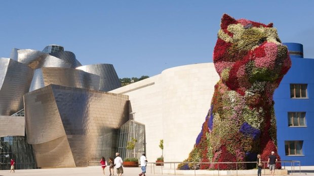 Guggenheim Museum (and giant floral puppy), Bilbao.