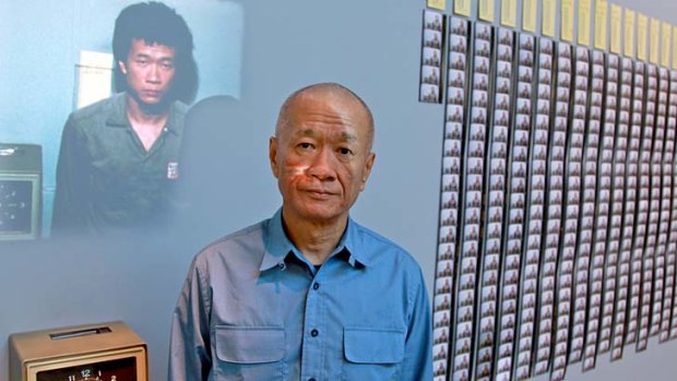 Clocking on and on and on: Tehching Hsieh with his installation work One Year Performance.