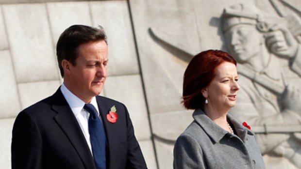 British Prime Minister David Cameron and Australian Prime Minister Julia Gillard visit Korea’s war memorial yesterday.