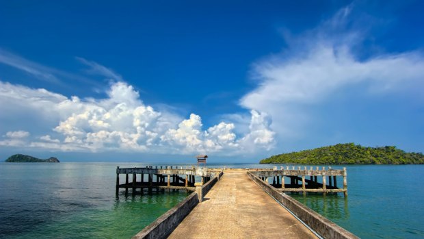 The concrete pier at Talo Wow on the Koh Tarutao.