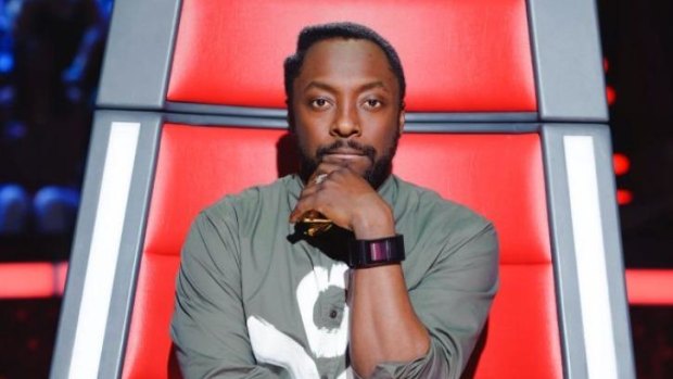 Coach Will.i.am has shown he is willing to fight hard to win contestants to his team - even using a loudspeaker to shout over his follow judges.
