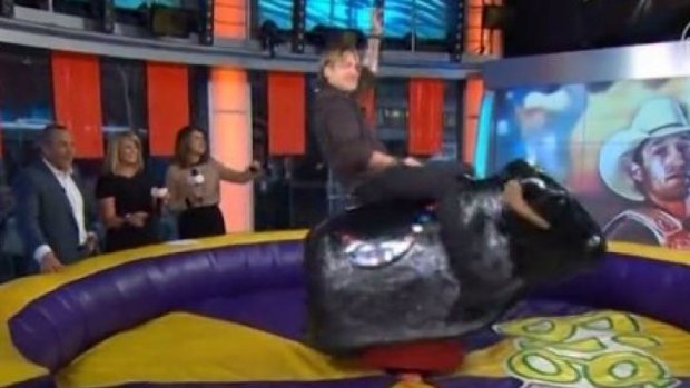 Keith Urban managed to stay on his mechanical bull for an impressive period on <i>Sunrise</i>.