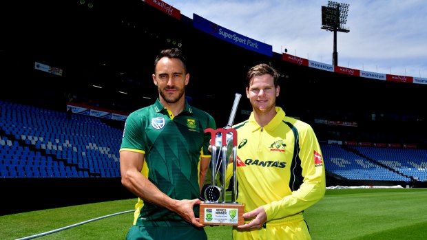 Posing with Faf du Plessis at the start of the tournament is as close as Steve Smith got to the trophy. 