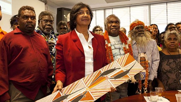 The UN High Commissioner for Human Rights Navi Pillay, meets with Aboriginal leaders at Charles Darwin University .