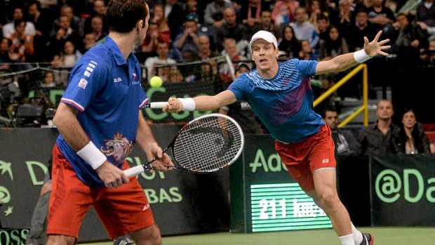 Czech pair Tomas Berdych and Radek Stepanek win the crucial doubles rubber in the Davis Cup final.