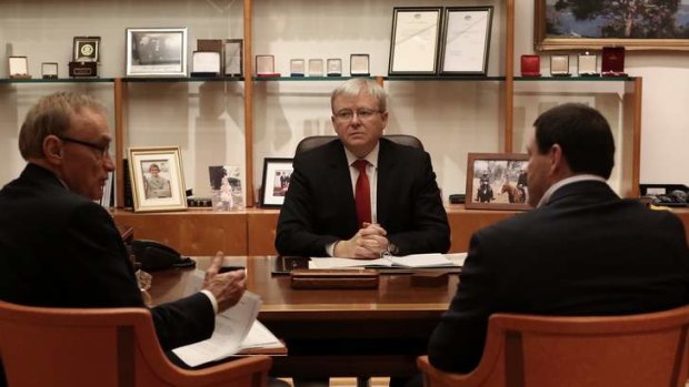 Prime Minister Kevin Rudd meets with Foreign Minister Senator Bob Carr and Mike Kelly to convene a briefing on Syria.