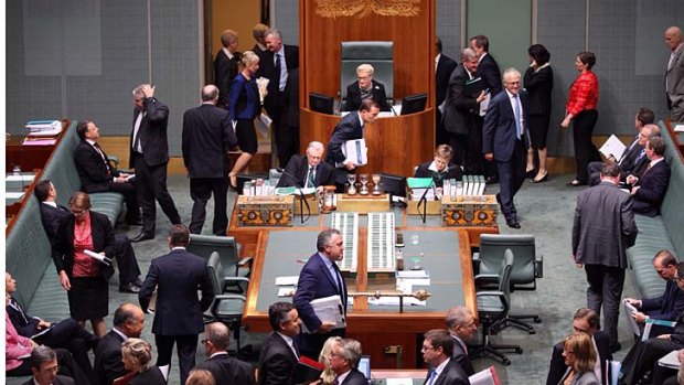 MPs vote on a procedure division on Labor's no confidence motion against Madam Speaker Bronwyn Bishop.