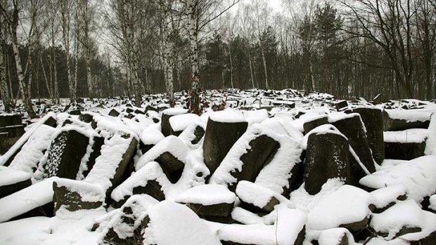 Frozen in time ... Praga Cemetery, Warsaw.