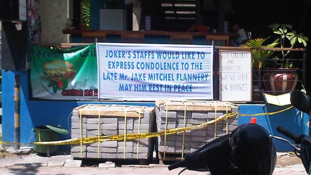 The condolence sign outside Joker's in Kuta.