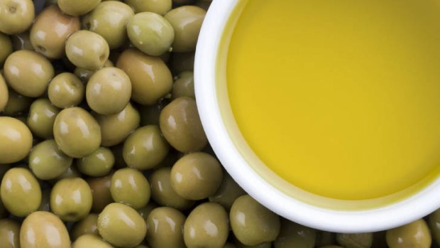 Australian olive oil producers are keen to push the freshness of their product, but only a minority puts a harvest date on its bottles.
