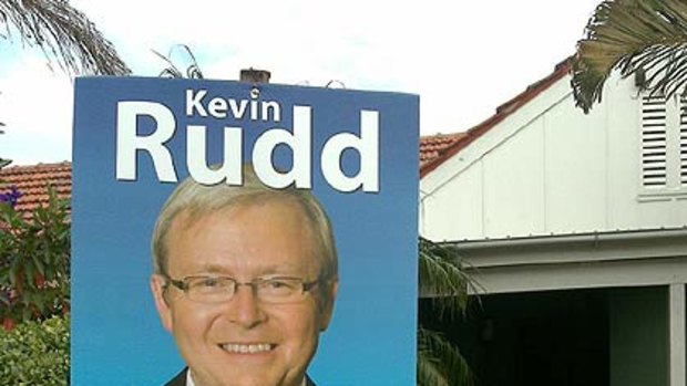 Party-free politics ... A Kevin Rudd campaign sign in the Brisbane suburb of Hawthorne today with something missing from the Labor logo.