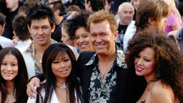 Jimmy Barnes and his family will release a charity single.