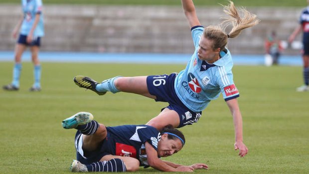 'No rivalry': Lisa De Vanna's controversial tackle on Ellyse Perry.