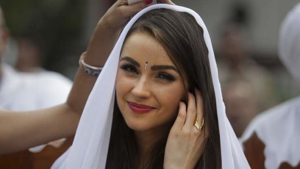 Taj Mahal strife: Miss Universe Olivia Culpo in India.
