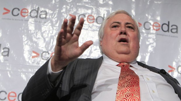 Clive Palmer has accused China's Citic Pacific of 'stealing Australian resources'.