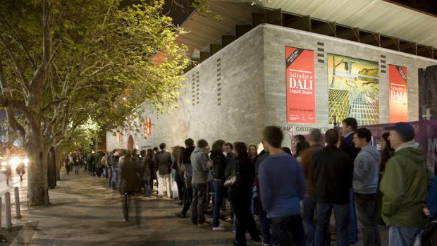 Melburnians queue all night for the Dali exhibition in 2009.