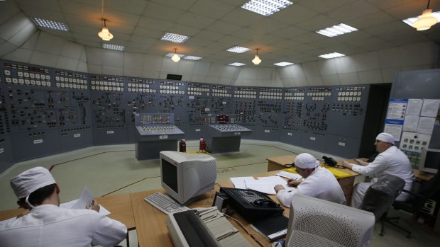 Accident reported on Friday ... Workers are pictured inside the central control room at the Zaporizhzhya nuclear power plant in the town of Enerhodar on April 9, 2013. 