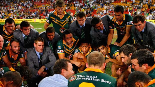 Ricky Stuart talks to his players after losing World Cup final in 2008.