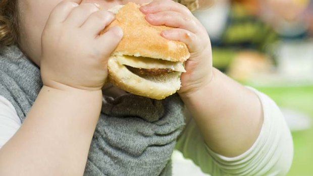 Australian children should be weighed and measured at school to combat the growing obesity pandemic, experts say.