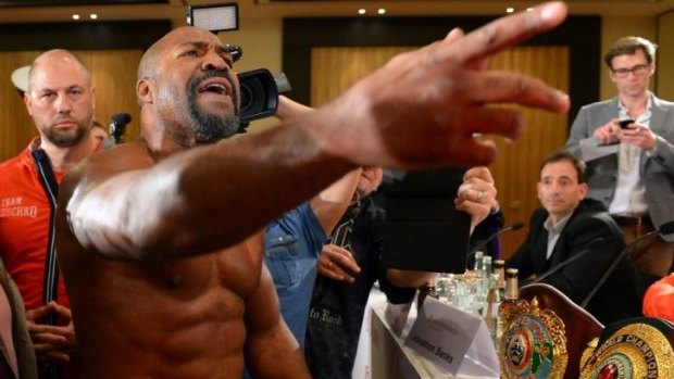 American Shannon Briggs crashes a press conference for Wladimir Klitschko  and Alex Leapai.