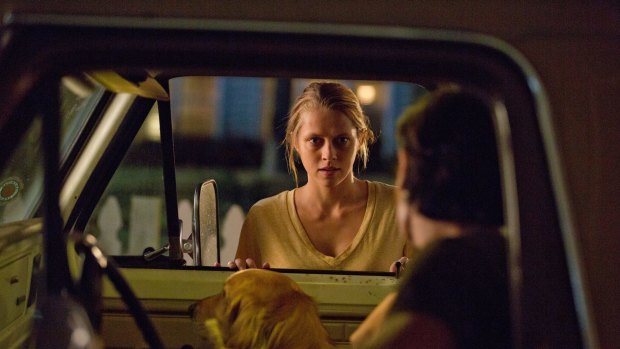 Naturally, Travis drives a beaten up old pick-up truck, because that indicates soulfulness. Gabby can see he's a loner and ladies' man. 