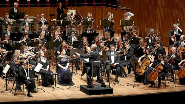 Orchestral manoeuvres: David Robertson conducts Sydney Symphony through Verdi's Requiem.