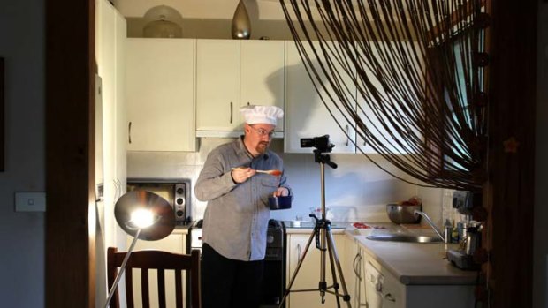 Jason Pinder makes his money from short cooking demonstrations that he uploads on youtube.
