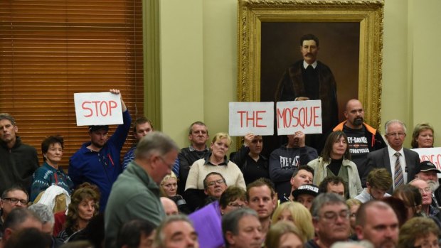 Police were called in to maintain order amid protests against the proposed mosque at a Bendigo council meeting in June.