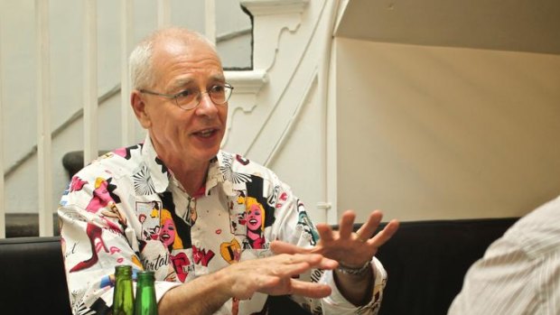 Dressed in a typically bright shirt, Dr Karl does some myth-busting.