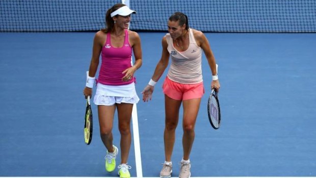 Martina Hingis and Flavia Pennetta are into the women's doubles semi-finals at the US Open.