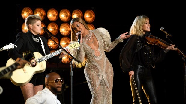 Dixie Chicks with Beyonce at the 2016 Country Music Awards in Nashville.