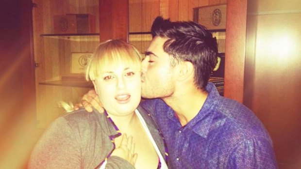 Check it out, ladies ... Rebel Wilson wins the heart of Zac Efron.
