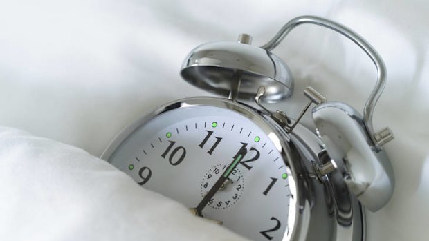 Take an extra second in bed on Sunday since the nation's timekeepers will briefly freeze time so that the atomic clock can be in sync with the Earth again.